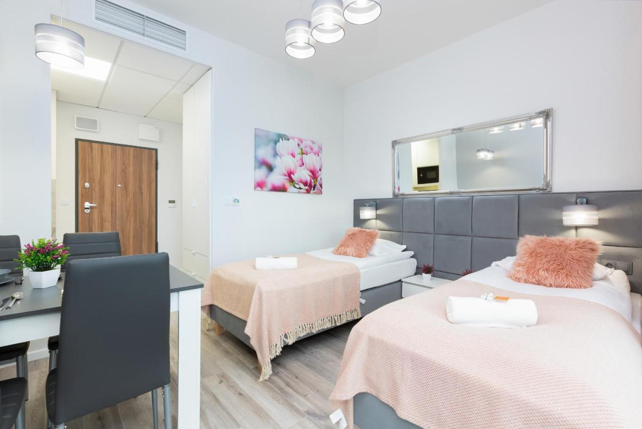 Apartments With Parking Warsaw Business Center By Noclegi Renters 外观 照片